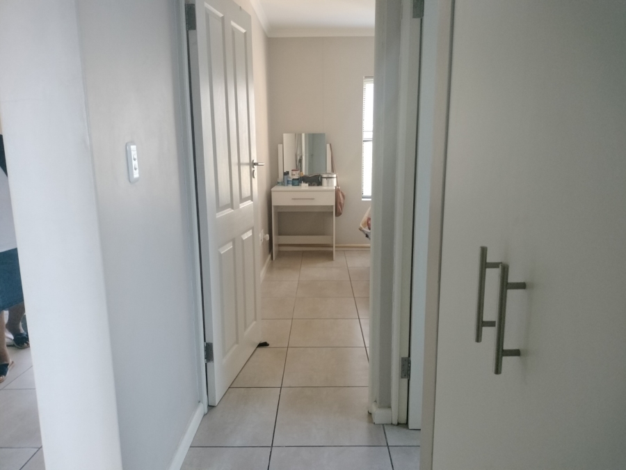2 Bedroom Property for Sale in Silver Oaks Western Cape